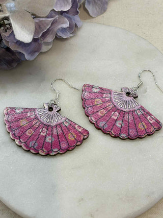 Sweet fan hook earrings