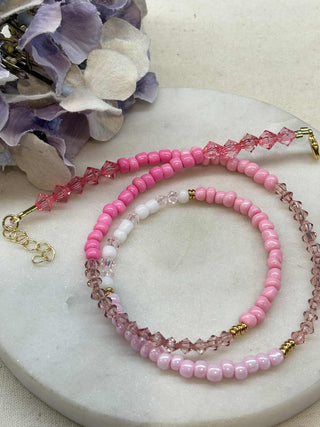 I love pink beaded necklace