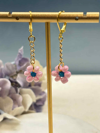 Daisies floating in the breeze earrings