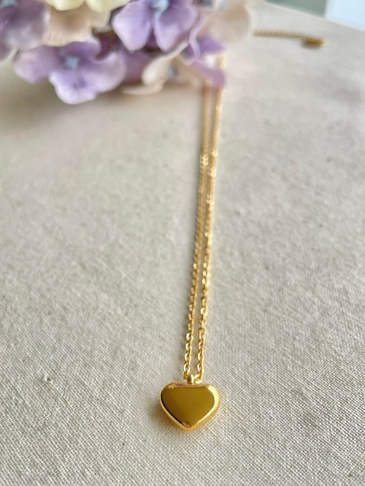 Solid heart gold necklace