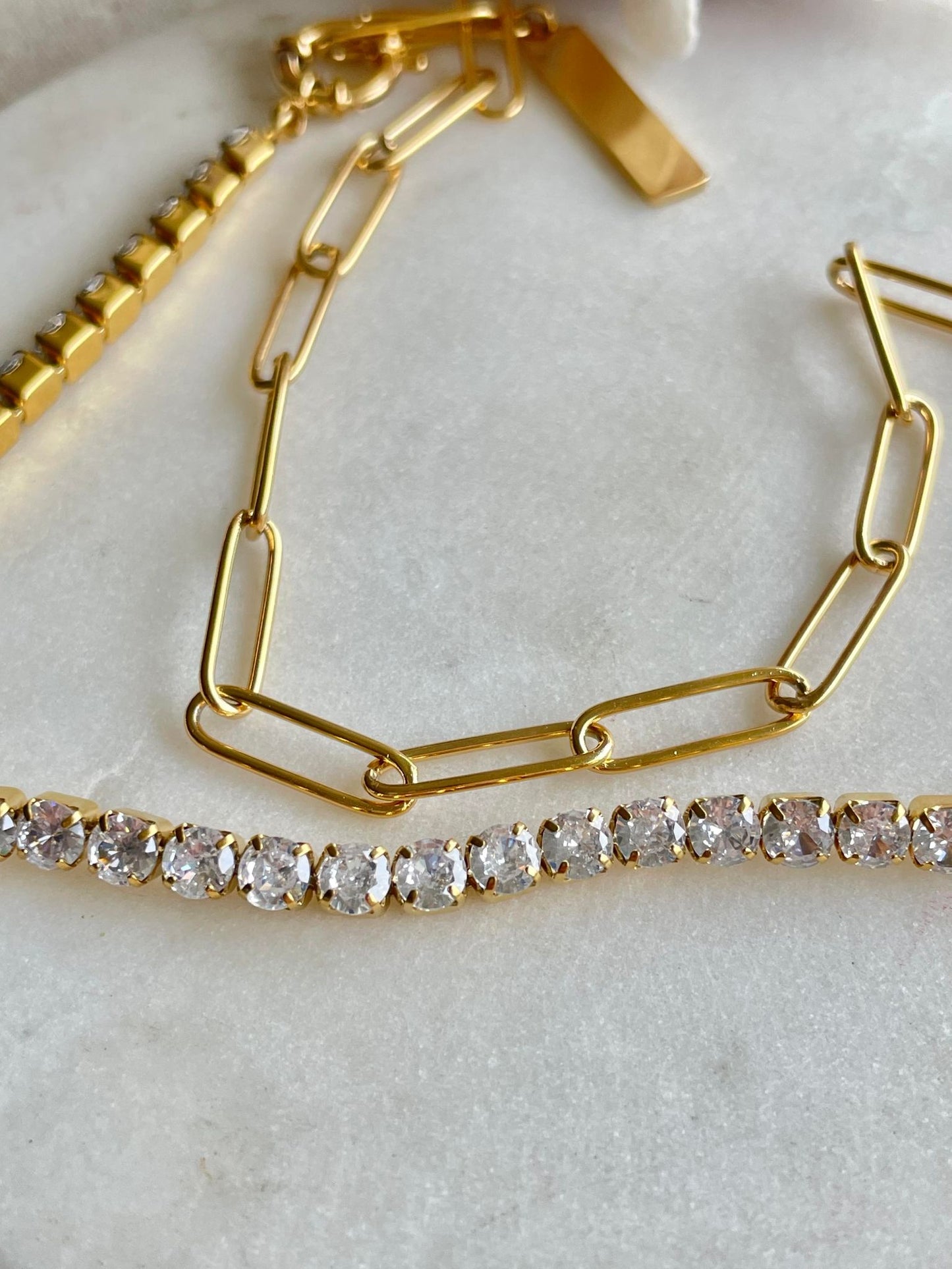 Clear crystals with gold open link necklace