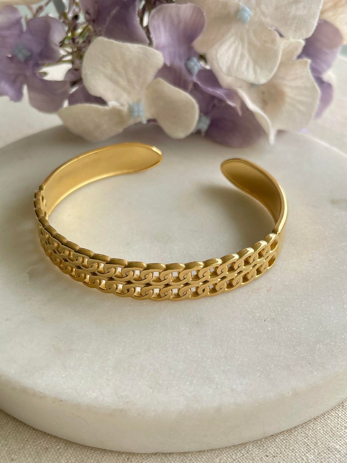 Chain lattice gold bangle – Tarnish Proof Jewellery