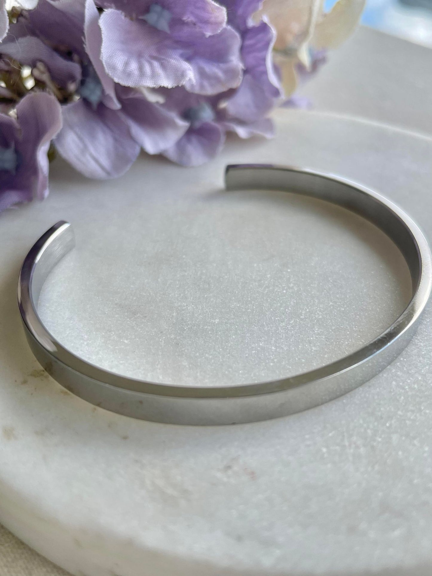 Solid silver bangle