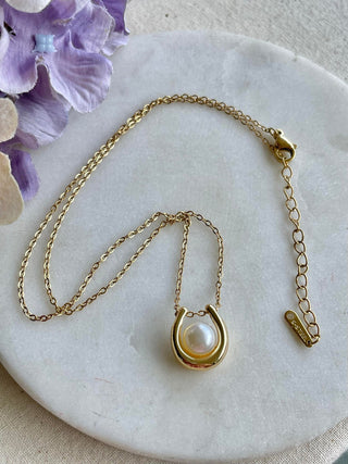Hold onto the pearl necklace – Tarnish Proof Jewellery
