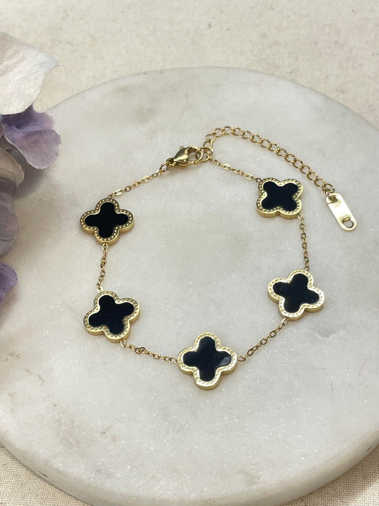 Four leaf clover bracelet black – Tarnish Proof Jewellery – Just