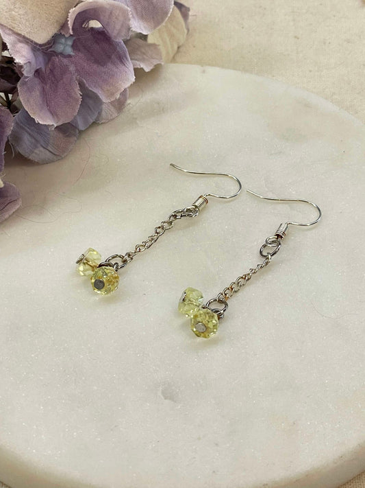 Chained to the bead drop earrings - yellow