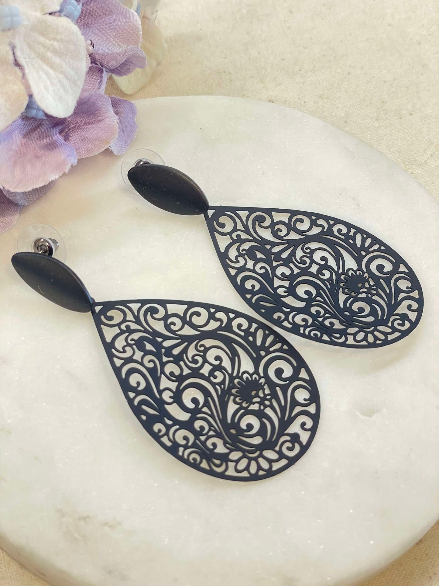 Teardrop filigree drop earrings