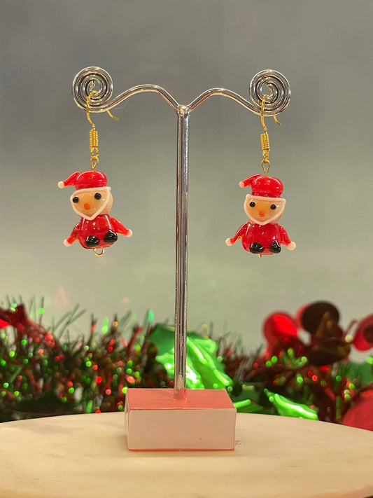 Perfect Santa hook earring - gold