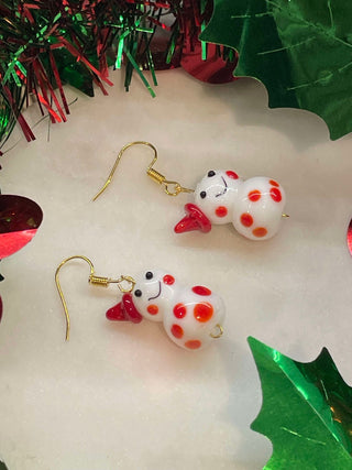 Smiling Snowman hook earring - gold
