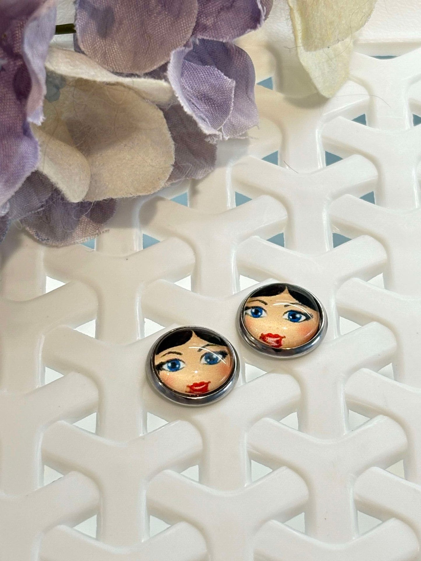 Doll face cabochon stud - various faces available