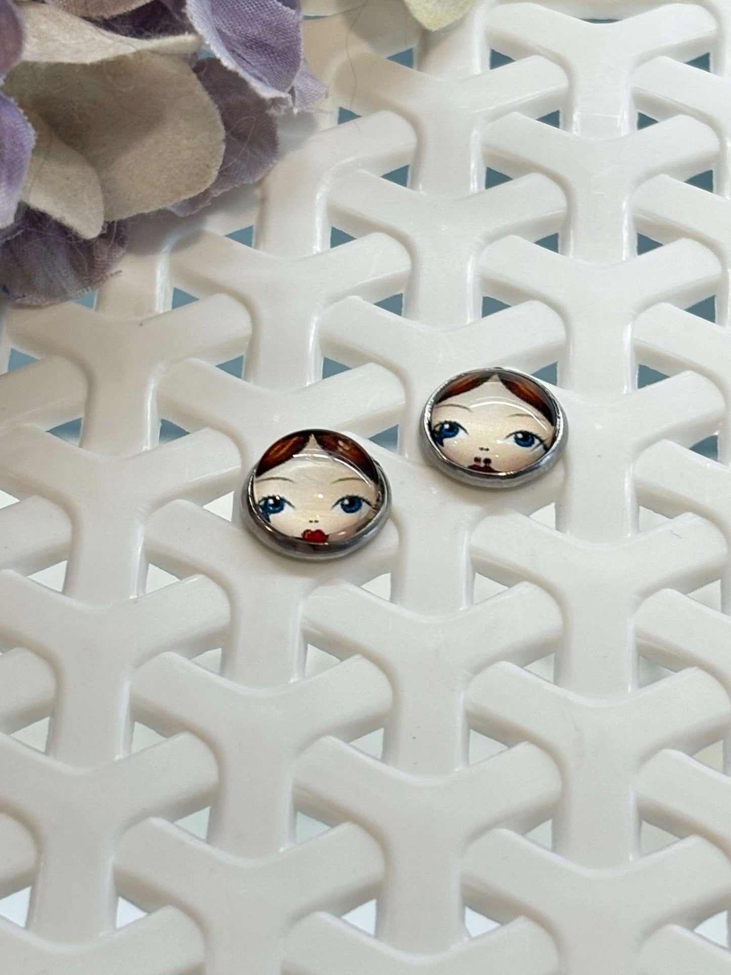 Doll face cabochon stud - various faces available