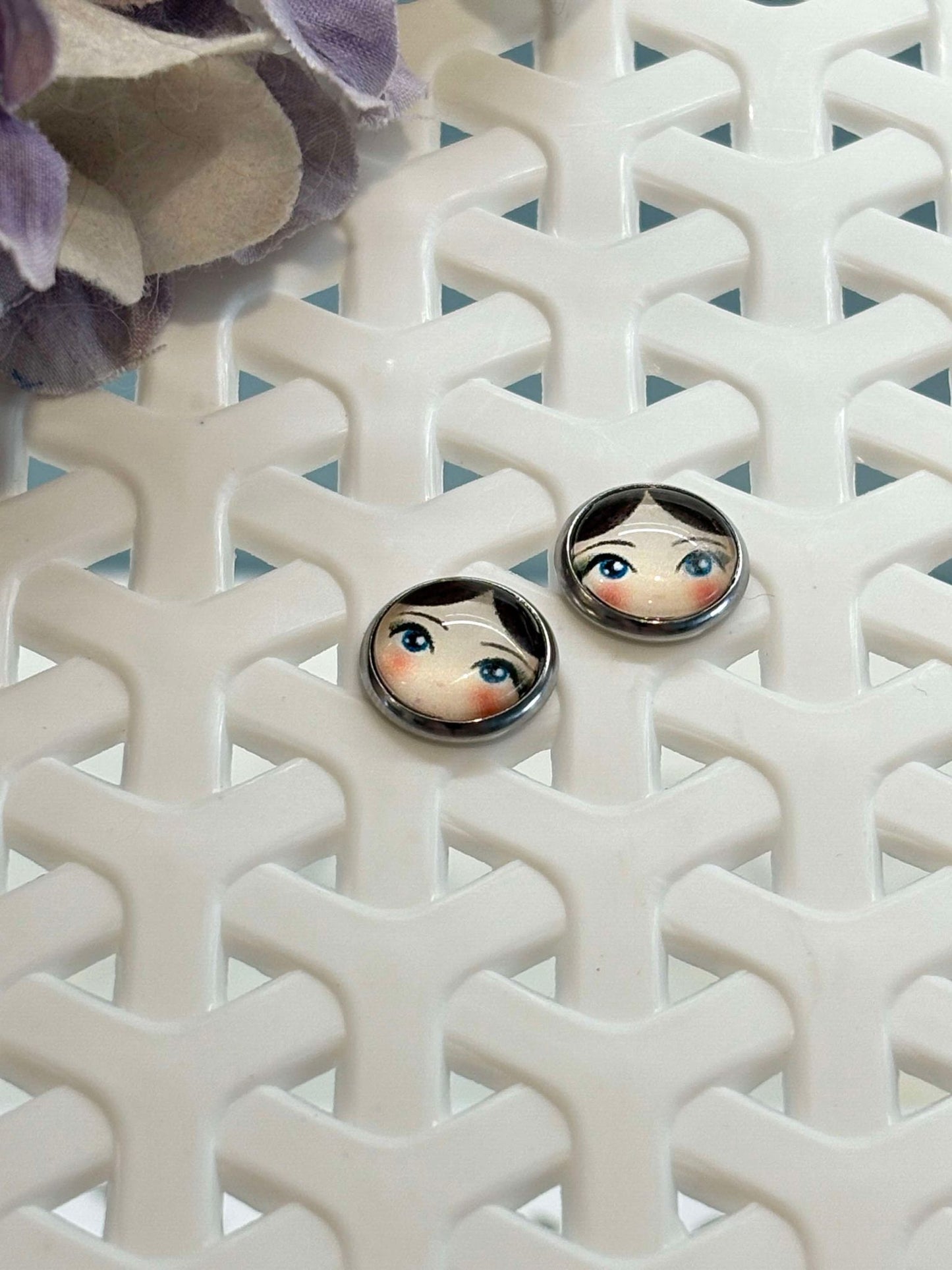 Doll face cabochon stud - various faces available