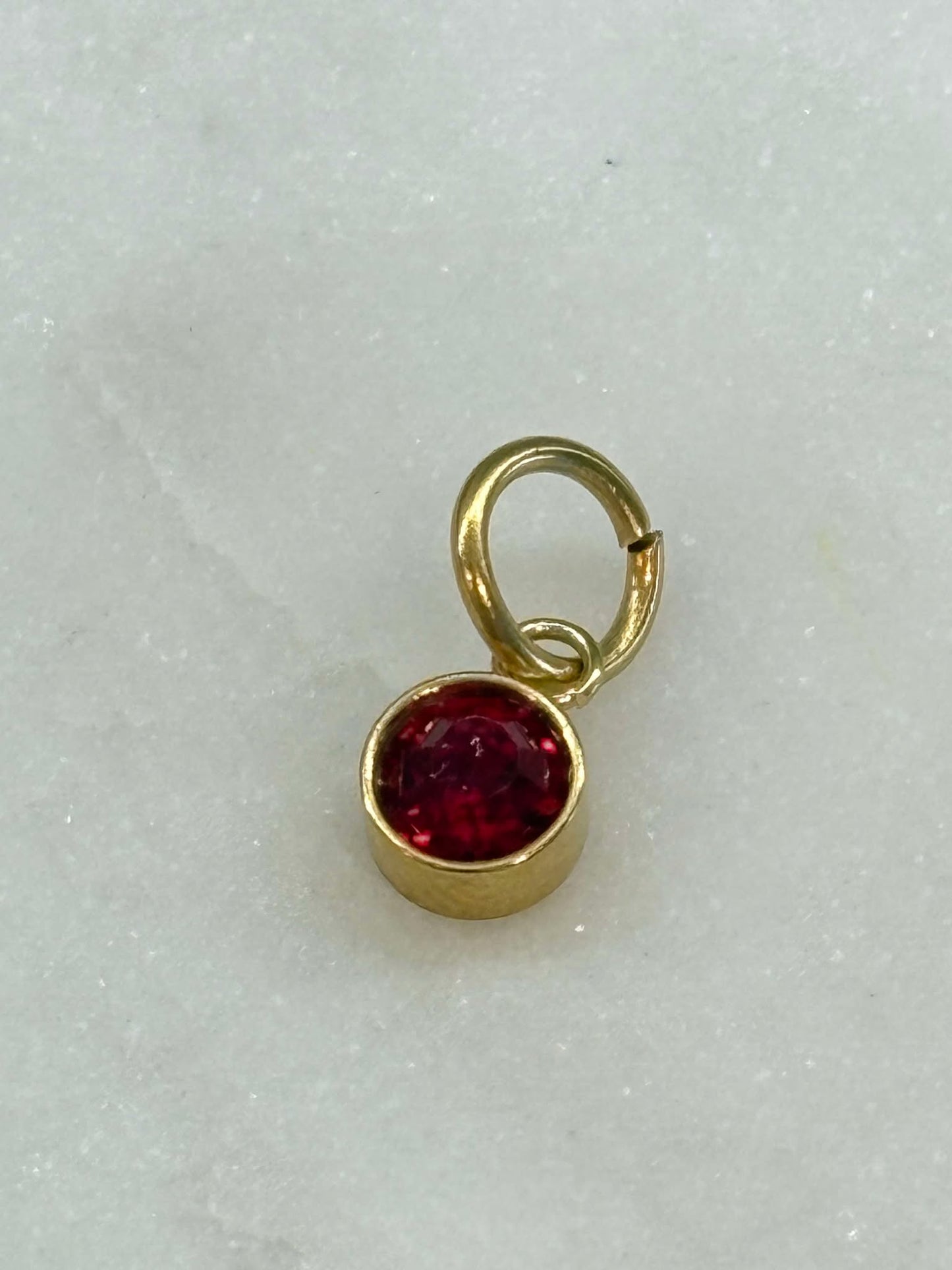 Cubic Zirconia stone in gold