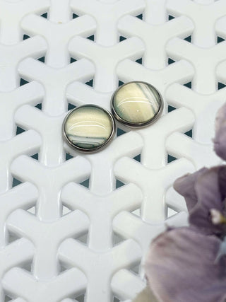 Spaced out - stud earrings