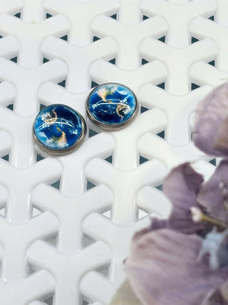 Spaced out - stud earrings