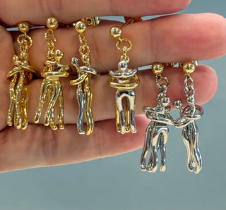 Hold me close earrings