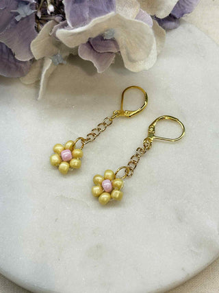 Daisies floating in the breeze earrings