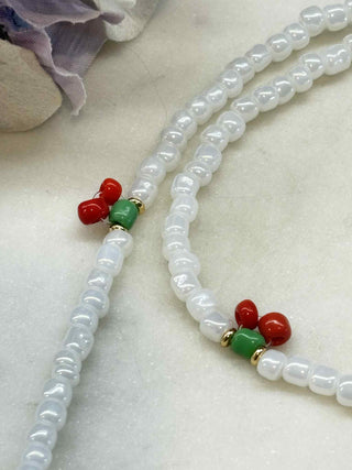 Daisy love necklace