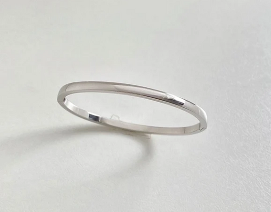 Solid bangle - silver