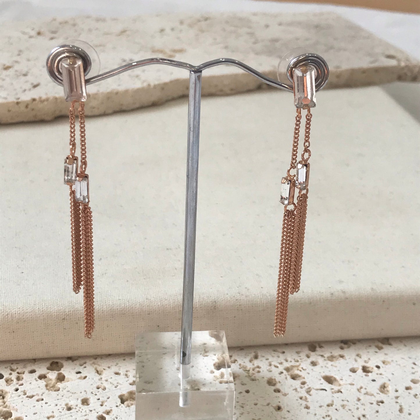Rose gold chain earring