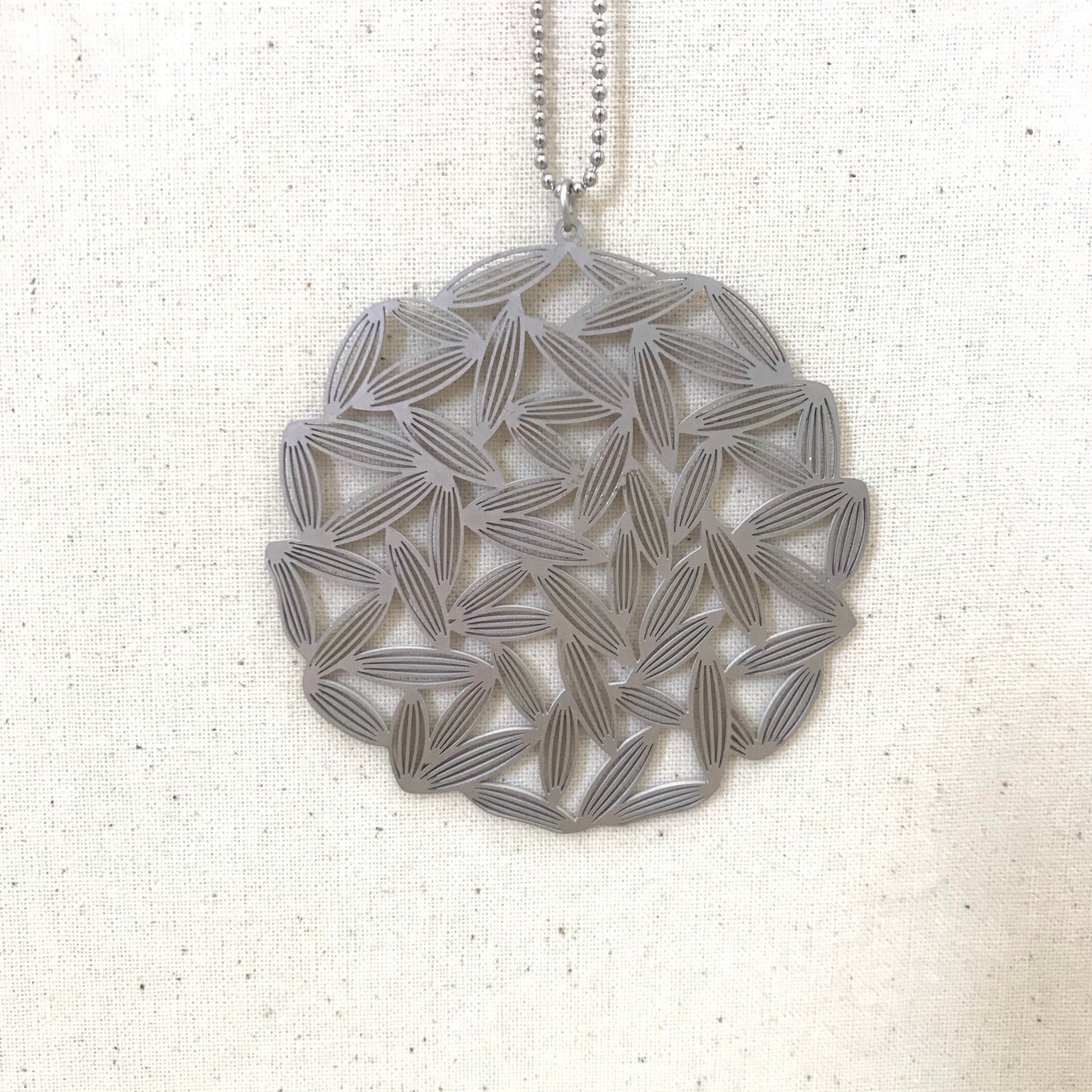 Silver circle lattice necklace